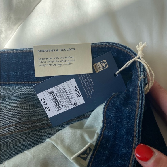 Women’s Universal Thread High Rise Midi Thigh Jean Shorts size 10 NWT - Picture 2 of 4